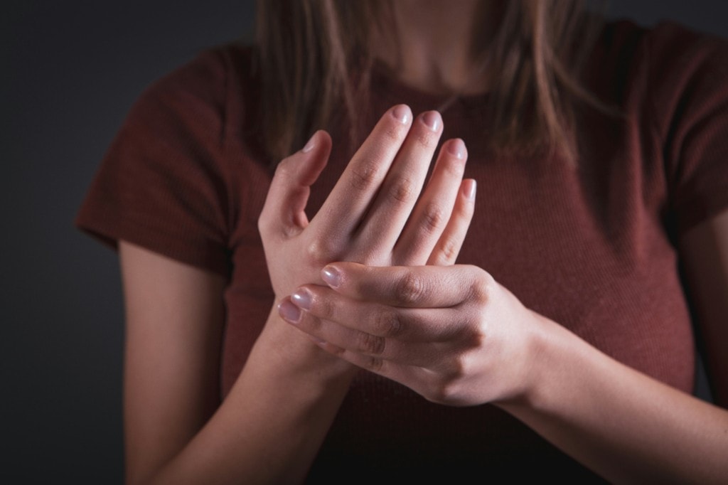 Carpal Tunnel and Hand Tingling: What Physio Can Do (and When to See a Doctor)