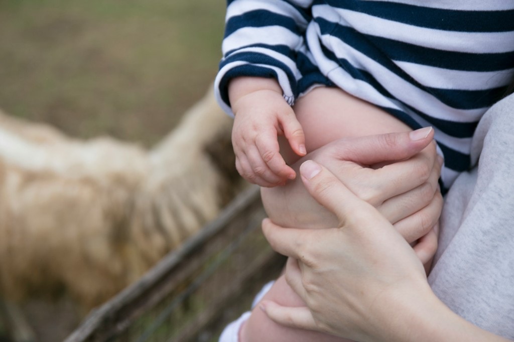 Mummy Wrist (De Quervain's Tendonitis): Lifting, Nursing, and Smart Rehab
